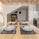 Stunning Duplex W/ Patio By Lovelystay *