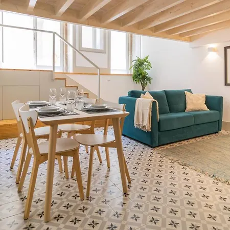 Stunning Duplex W/ Patio By Lovelystay