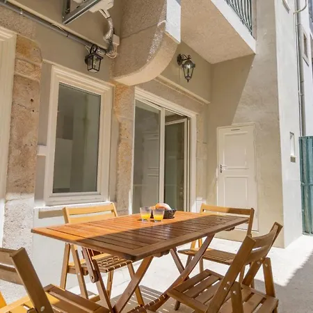 Apartment Stunning Duplex W/ Patio By Lovelystay *