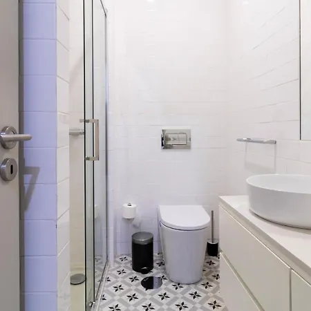 Apartment Stunning Duplex W/ Patio By Lovelystay Porto
