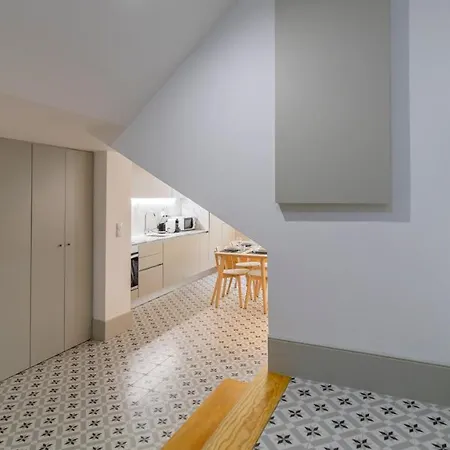 Stunning Duplex W/ Patio By Lovelystay Porto
