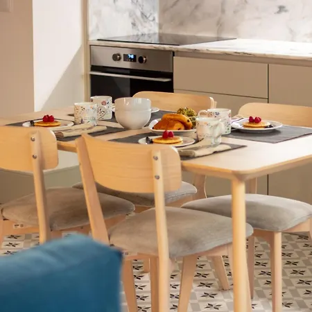 Апартаменты Stunning Duplex W/ Patio By Lovelystay *