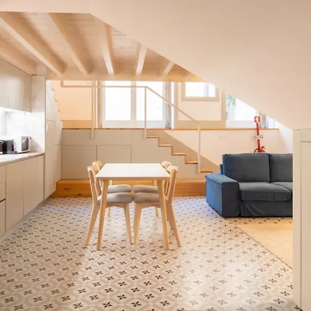 Stunning Duplex W/ Patio By Lovelystay *