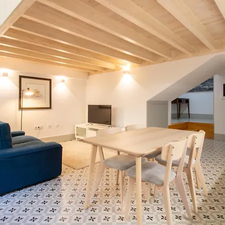 Apartament Stunning Duplex W/ Patio By Lovelystay