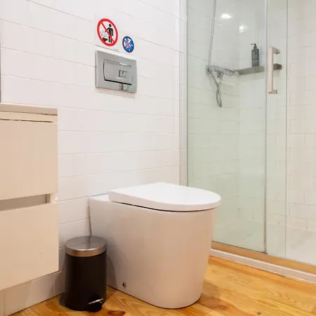 Stunning Duplex W/ Patio By Lovelystay Apartament Porto