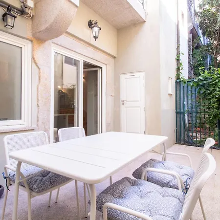Stunning Duplex W/ Patio By Lovelystay *