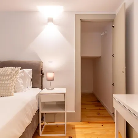 Stunning Duplex W/ Patio By Lovelystay Апартаменты