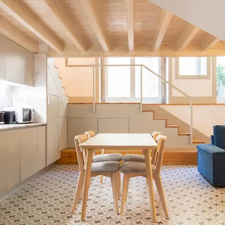 Stunning Duplex W/ Patio By Lovelystay Porto
