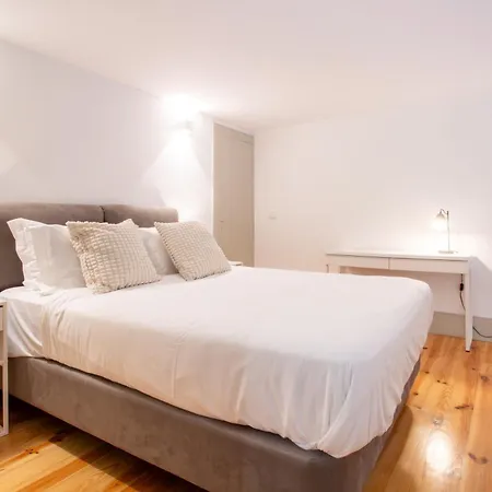 Stunning Duplex W/ Patio By Lovelystay Apartament