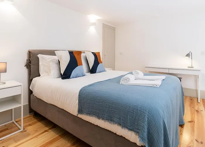 Stunning Duplex W/ Patio By Lovelystay * Porto