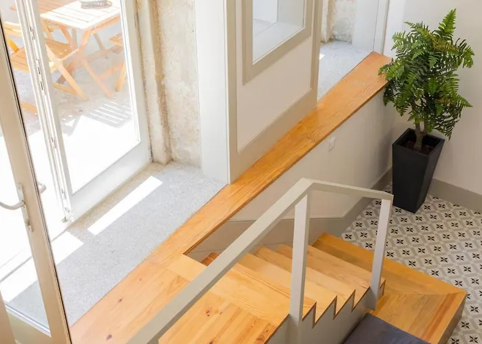 Stunning Duplex W/ Patio By Lovelystay Porto