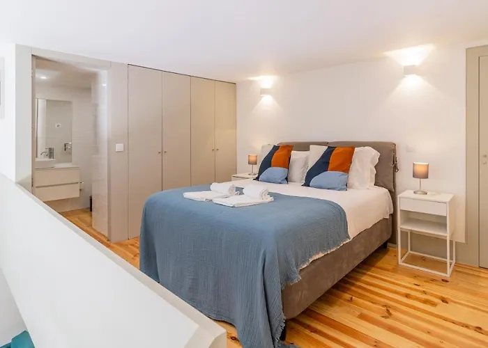 Stunning Duplex W/ Patio By Lovelystay Daire *